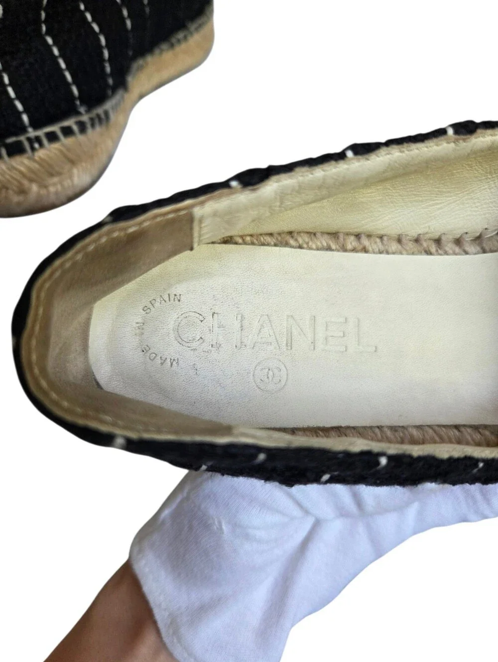 CHANEL standout version